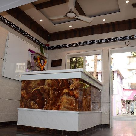 Anil Guest House Мумбай Екстериор снимка