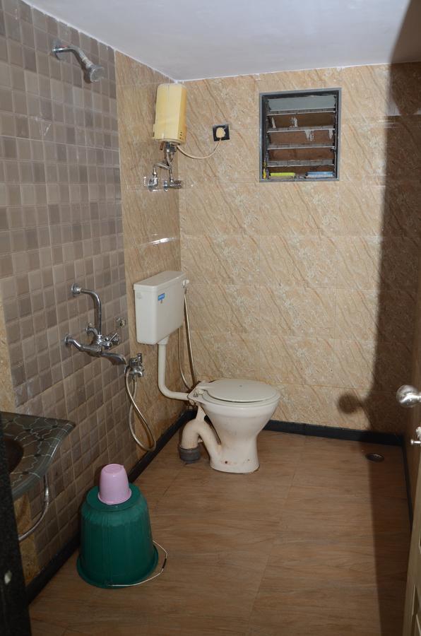 Anil Guest House Мумбай Екстериор снимка