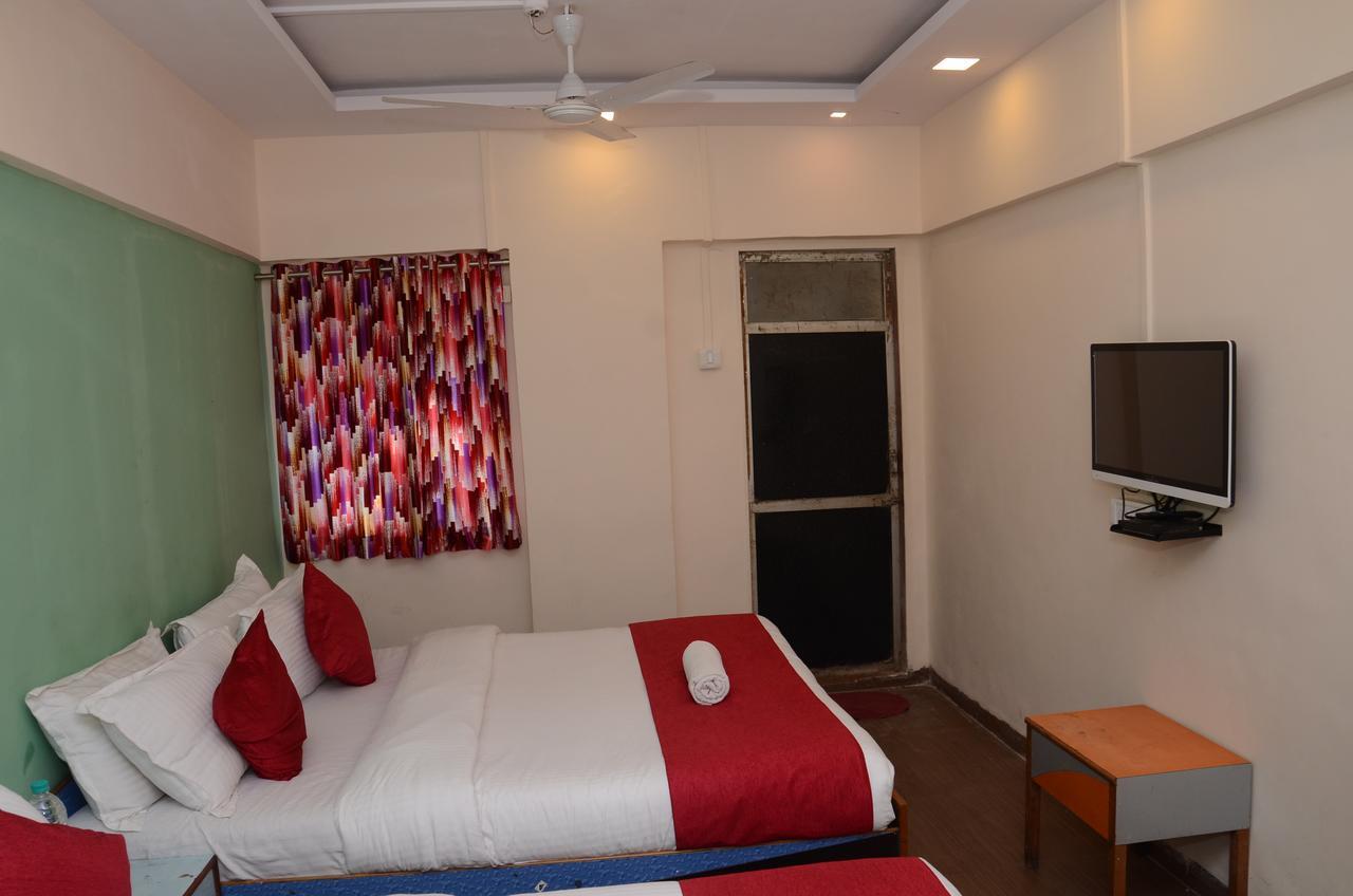 Anil Guest House Мумбай Екстериор снимка