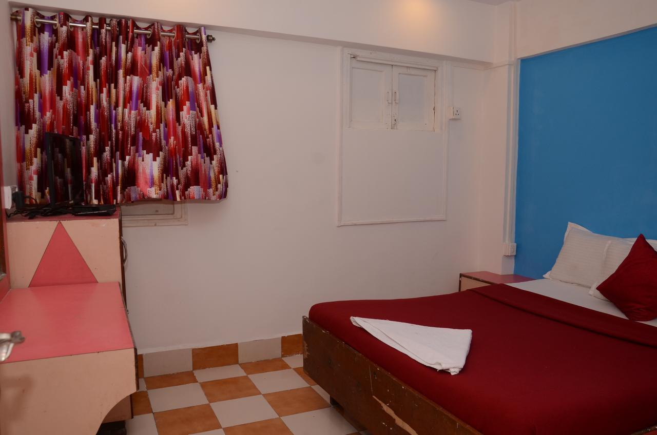 Anil Guest House Мумбай Екстериор снимка