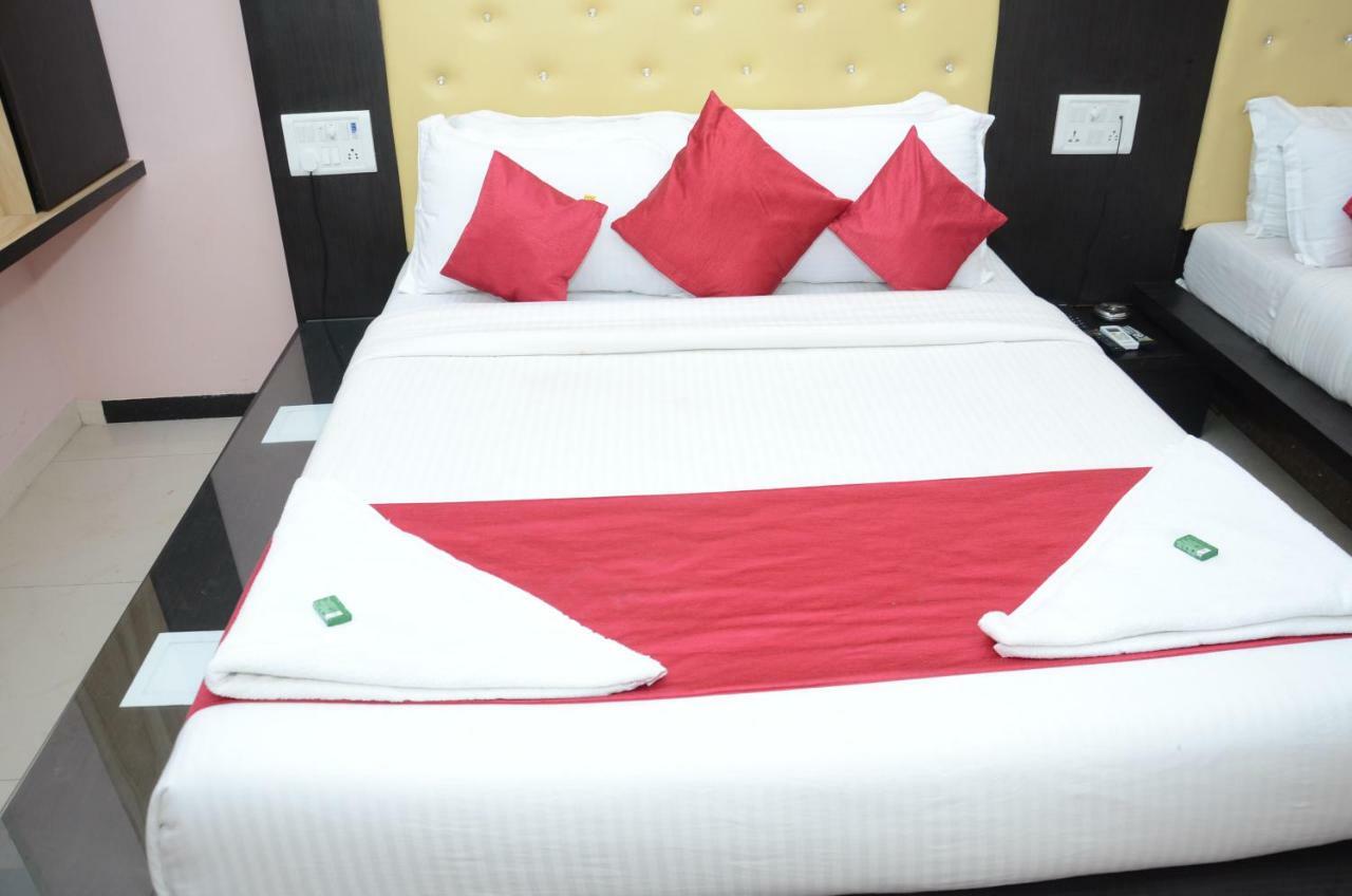 Anil Guest House Мумбай Екстериор снимка
