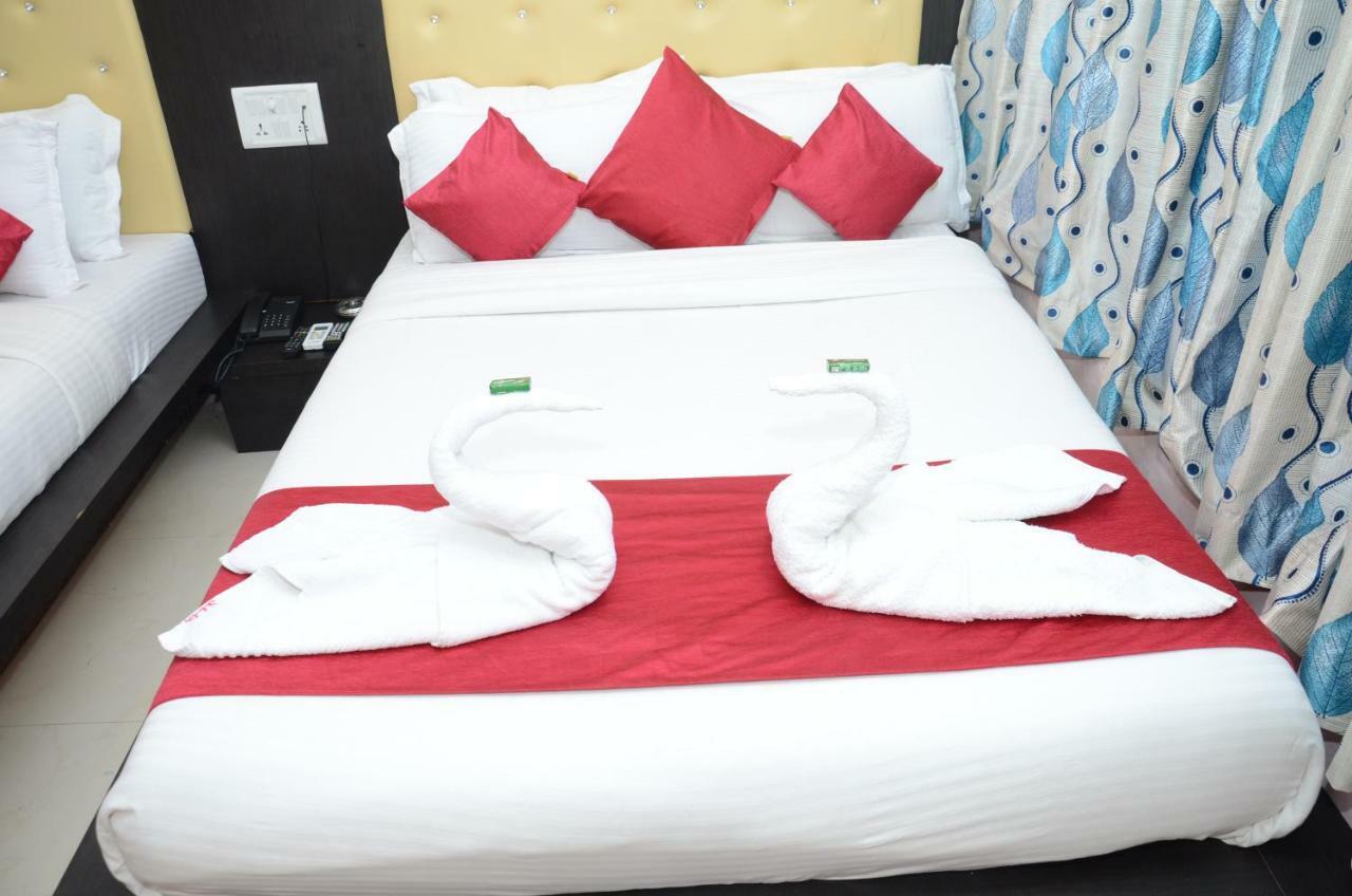 Anil Guest House Мумбай Екстериор снимка
